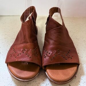Mix Mooz‎ Sz 40 leather Women's Brown Sandals Beach Coastal